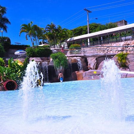 Diroma Resort Com Um Dia No Acqua Park Caldas Novas Exterior foto