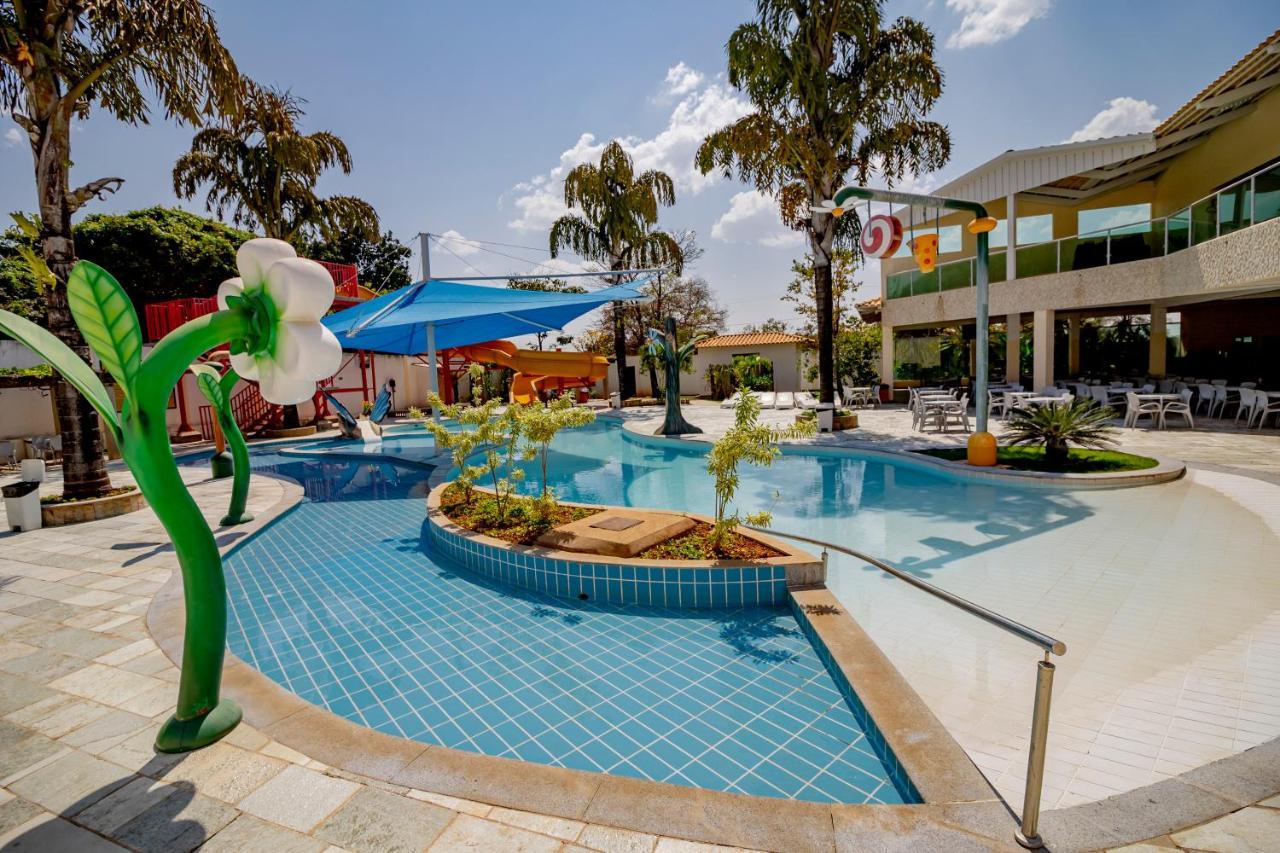 Diroma Resort Com Um Dia No Acqua Park Caldas Novas Exterior foto