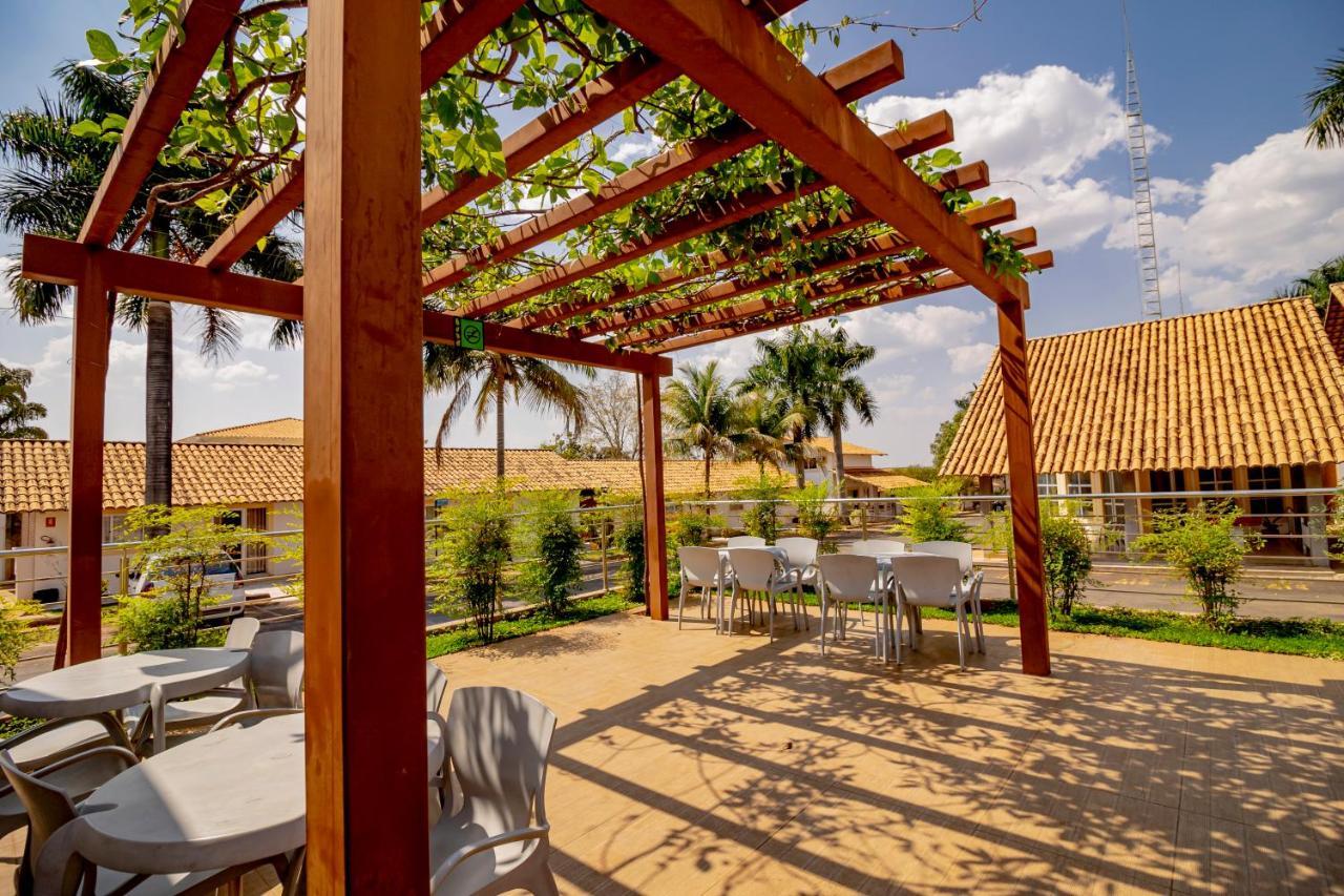 Diroma Resort Com Um Dia No Acqua Park Caldas Novas Exterior foto