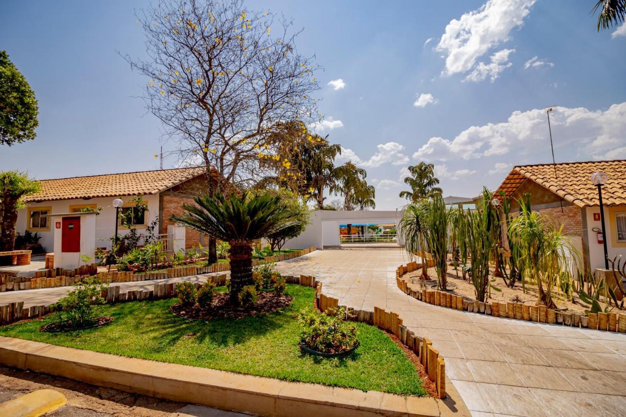 Diroma Resort Com Um Dia No Acqua Park Caldas Novas Exterior foto