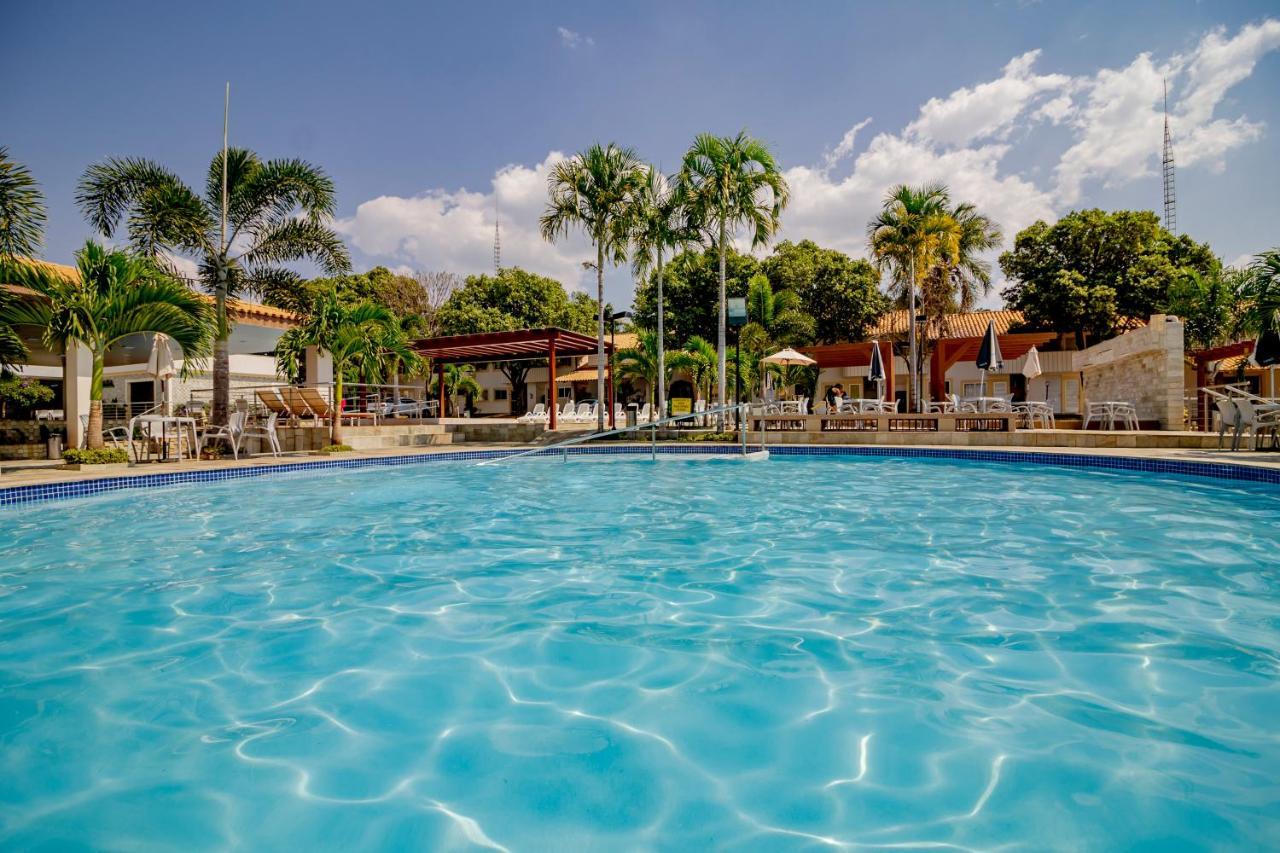 Diroma Resort Com Um Dia No Acqua Park Caldas Novas Exterior foto