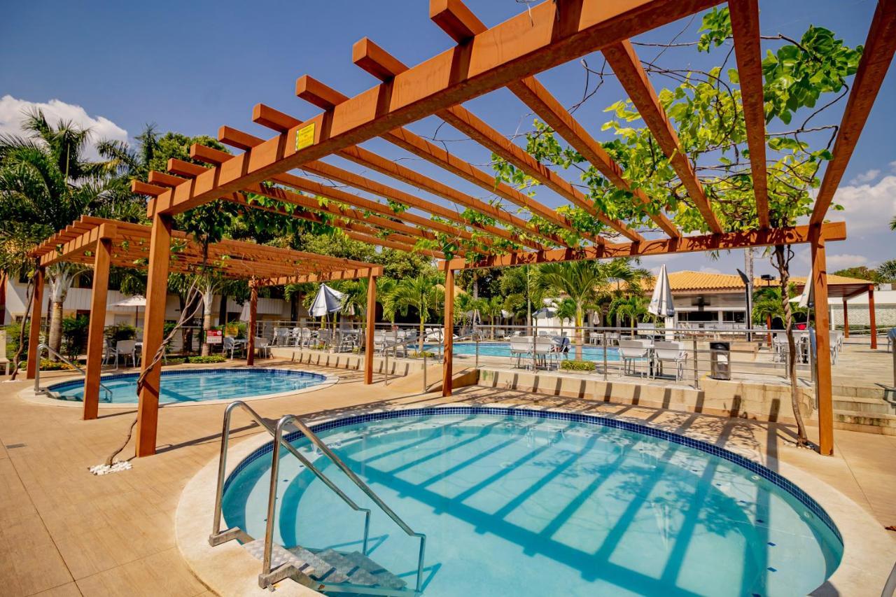 Diroma Resort Com Um Dia No Acqua Park Caldas Novas Exterior foto